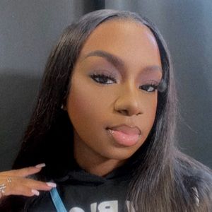 Meet your Posher, Mel